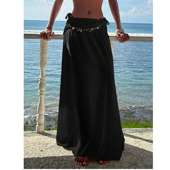Solid High Waisted A-line Minimalist Maxi Skirt
- Picture 3 of 10